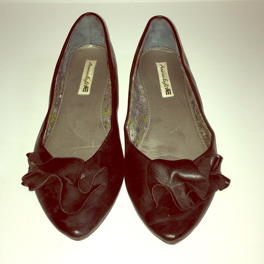 American Eagle black flats.